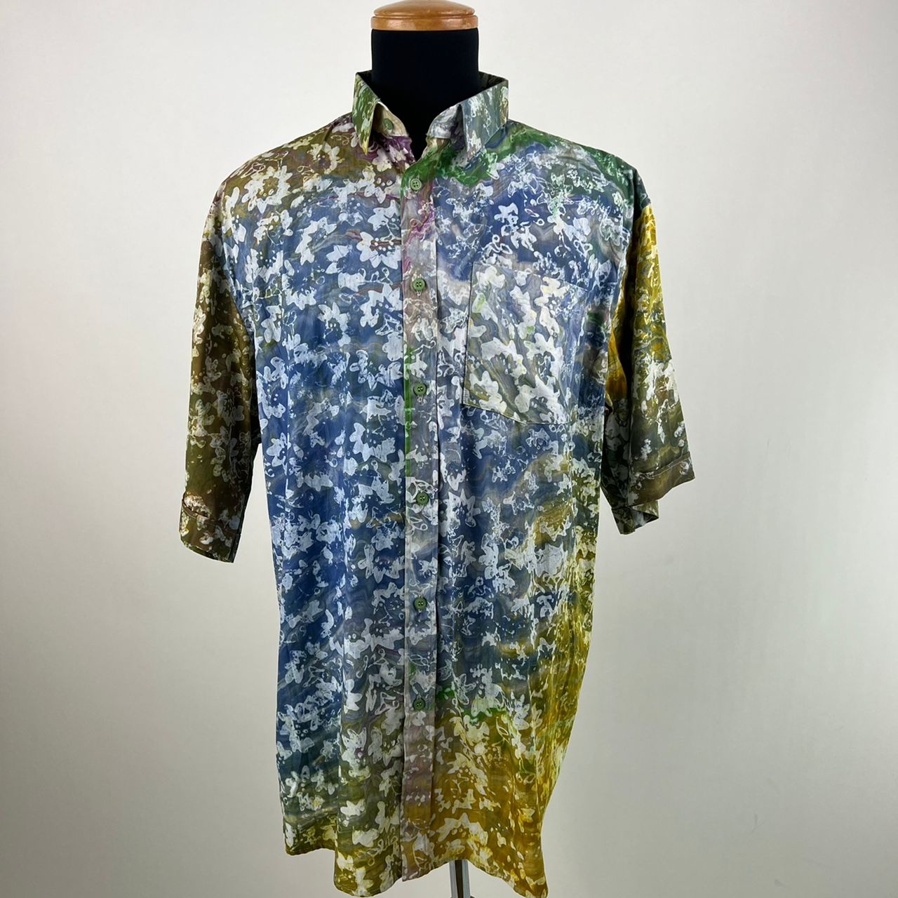 KEMEJA LENGAN PENDEK