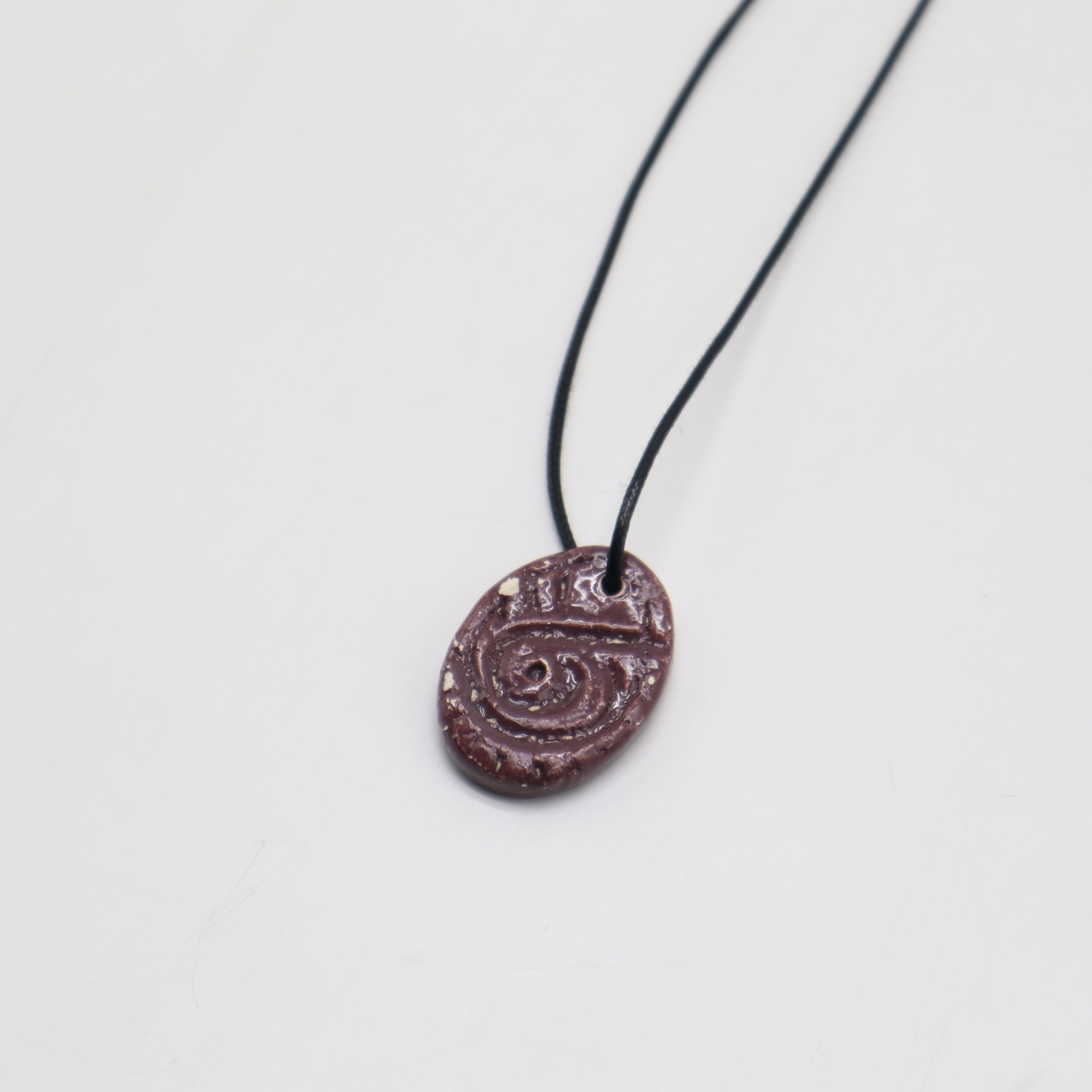 PENDANT NECKLACE