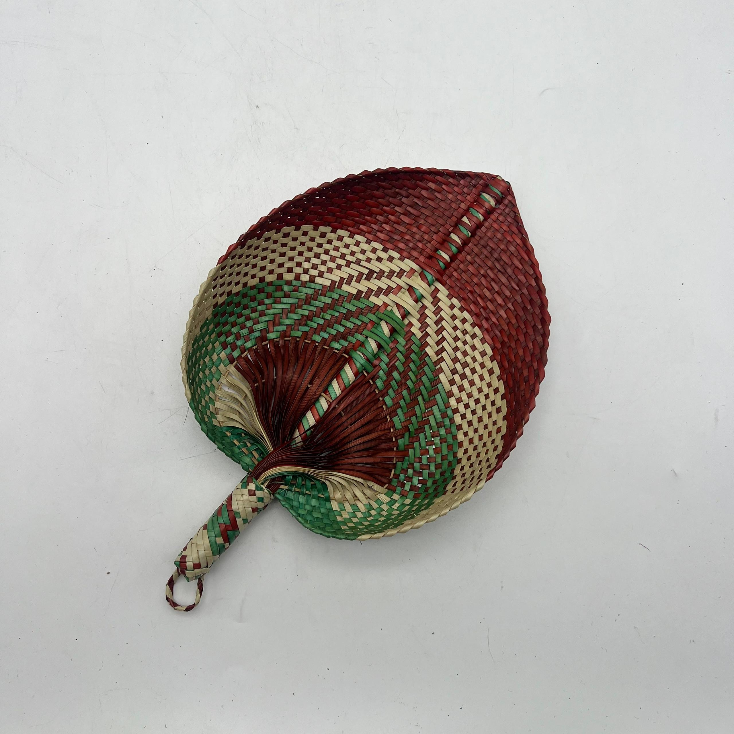 KIPAS TANGAN ANYAMAN