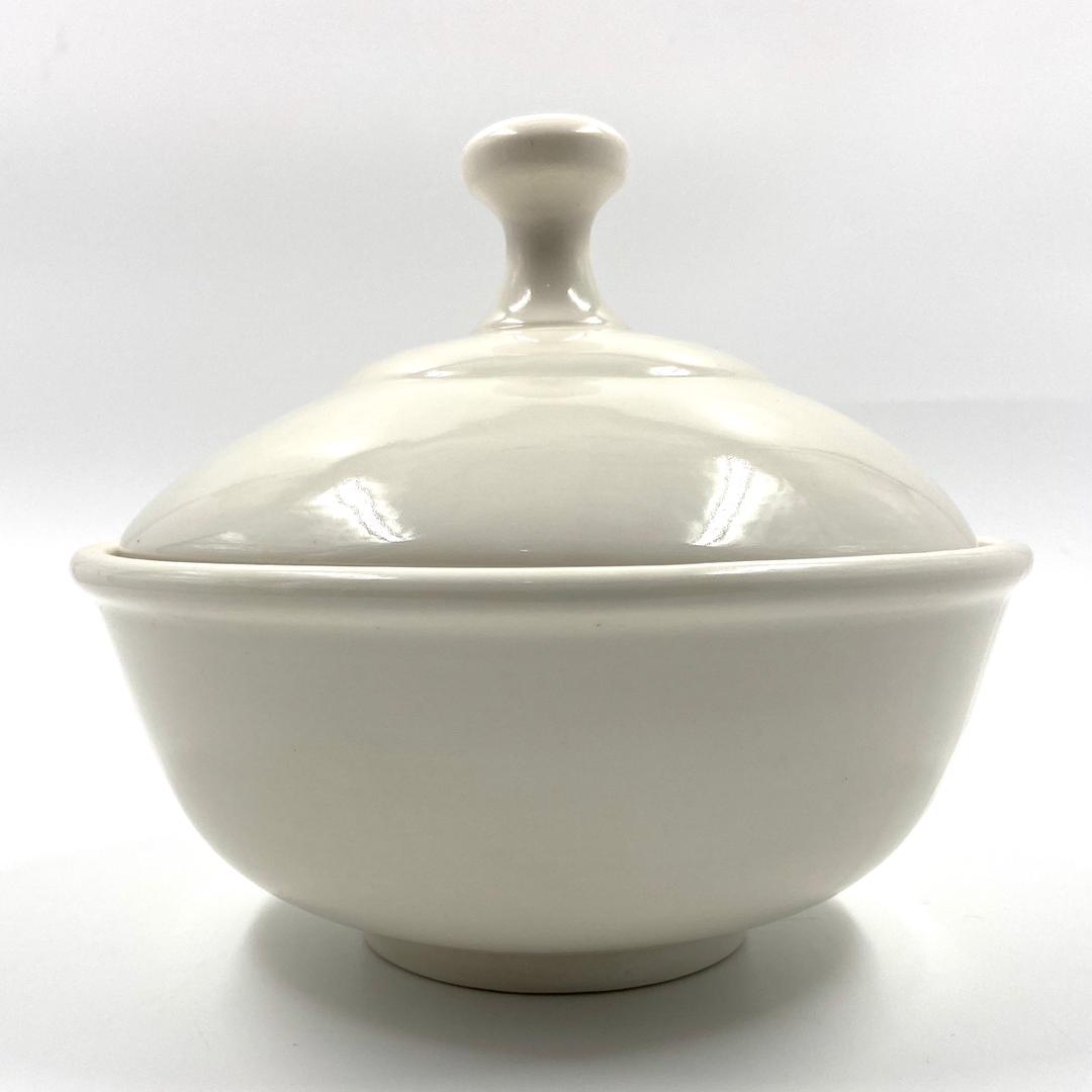 CERAMIC SERVING BOWL WITH COVER
