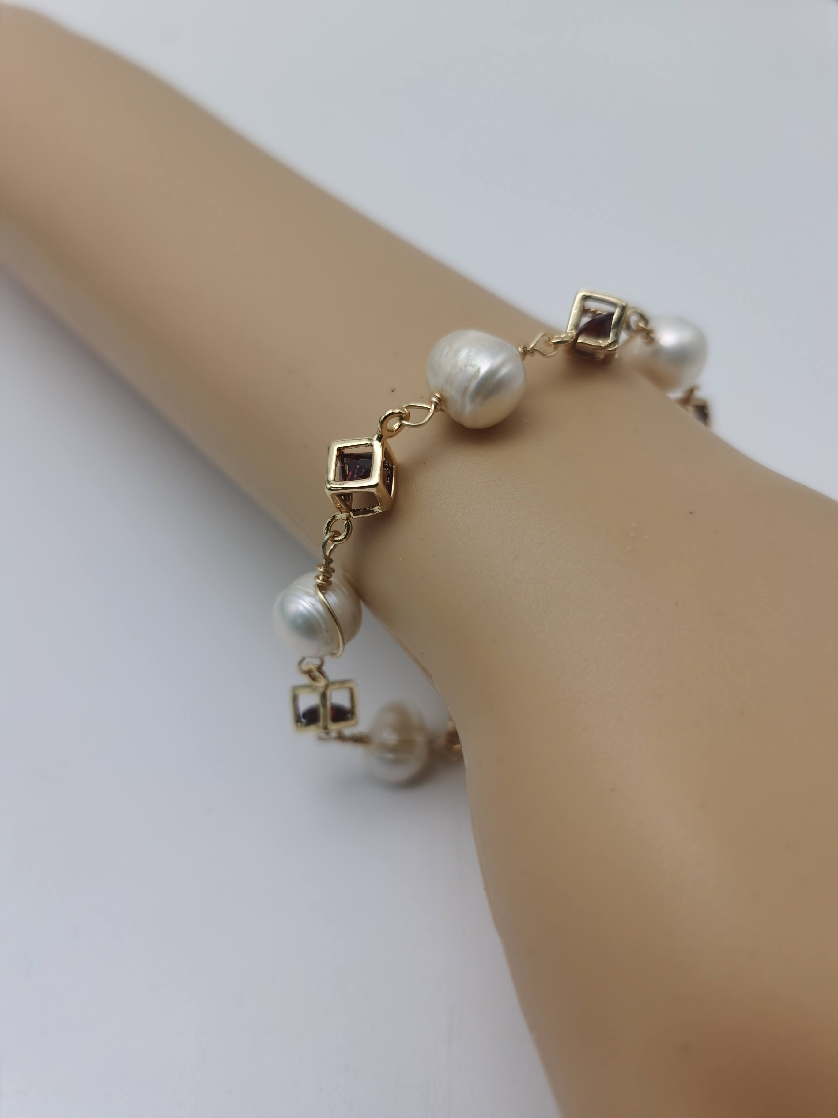 GELANG ROSEGOLD MUTIARA AIR MASIN + KRISTAL SEGI RED