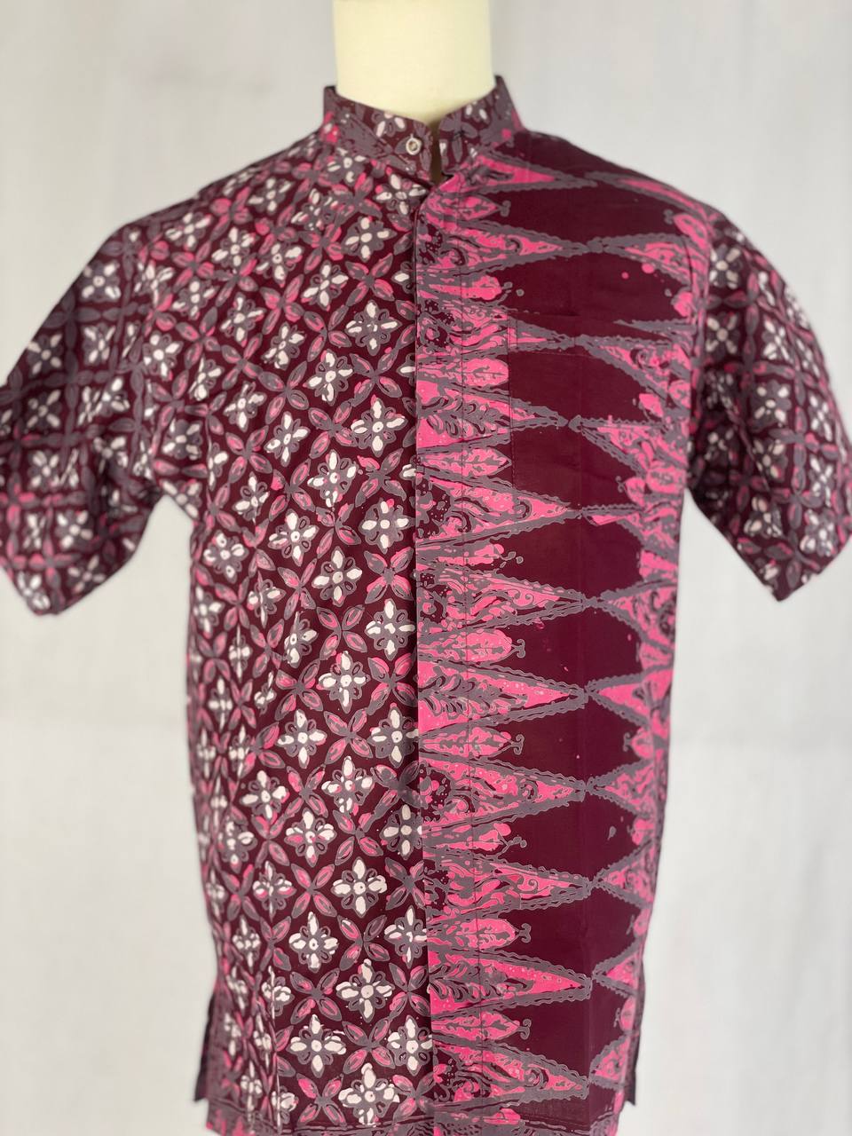 SHORT SLEEVE BATIK MEN SHIRT