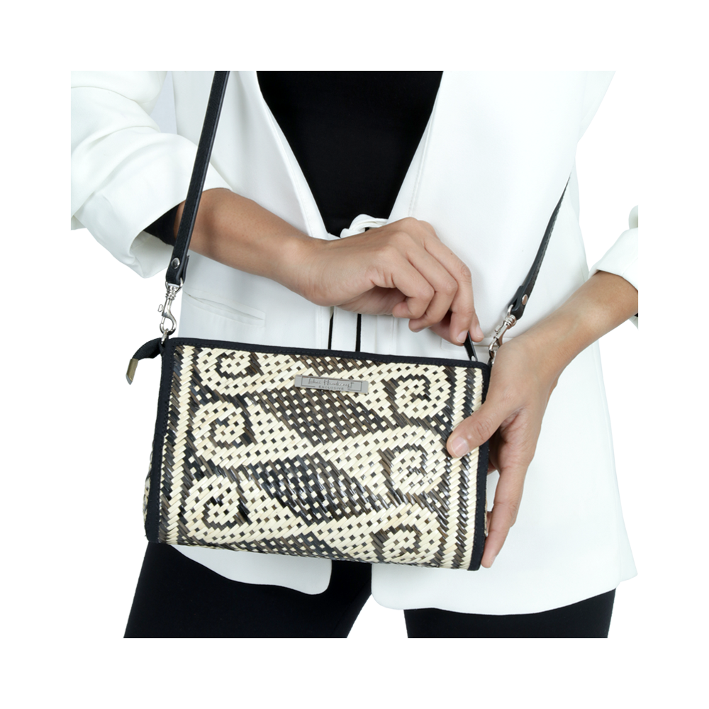 RATTAN WEAVING SLING BAG