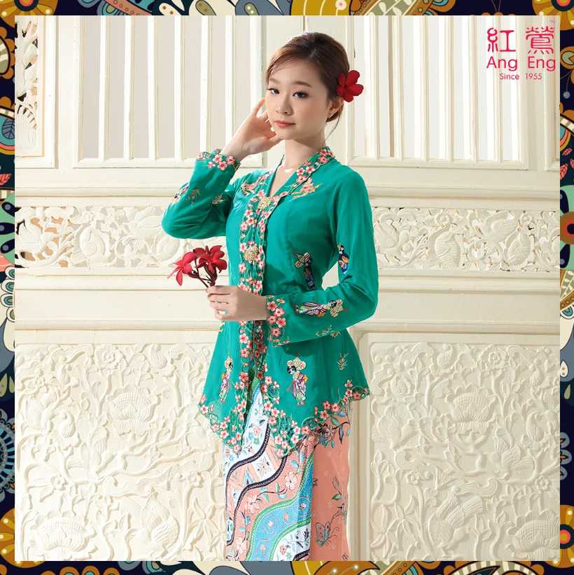 JAPANESE DOLL NYONYA KEBAYA