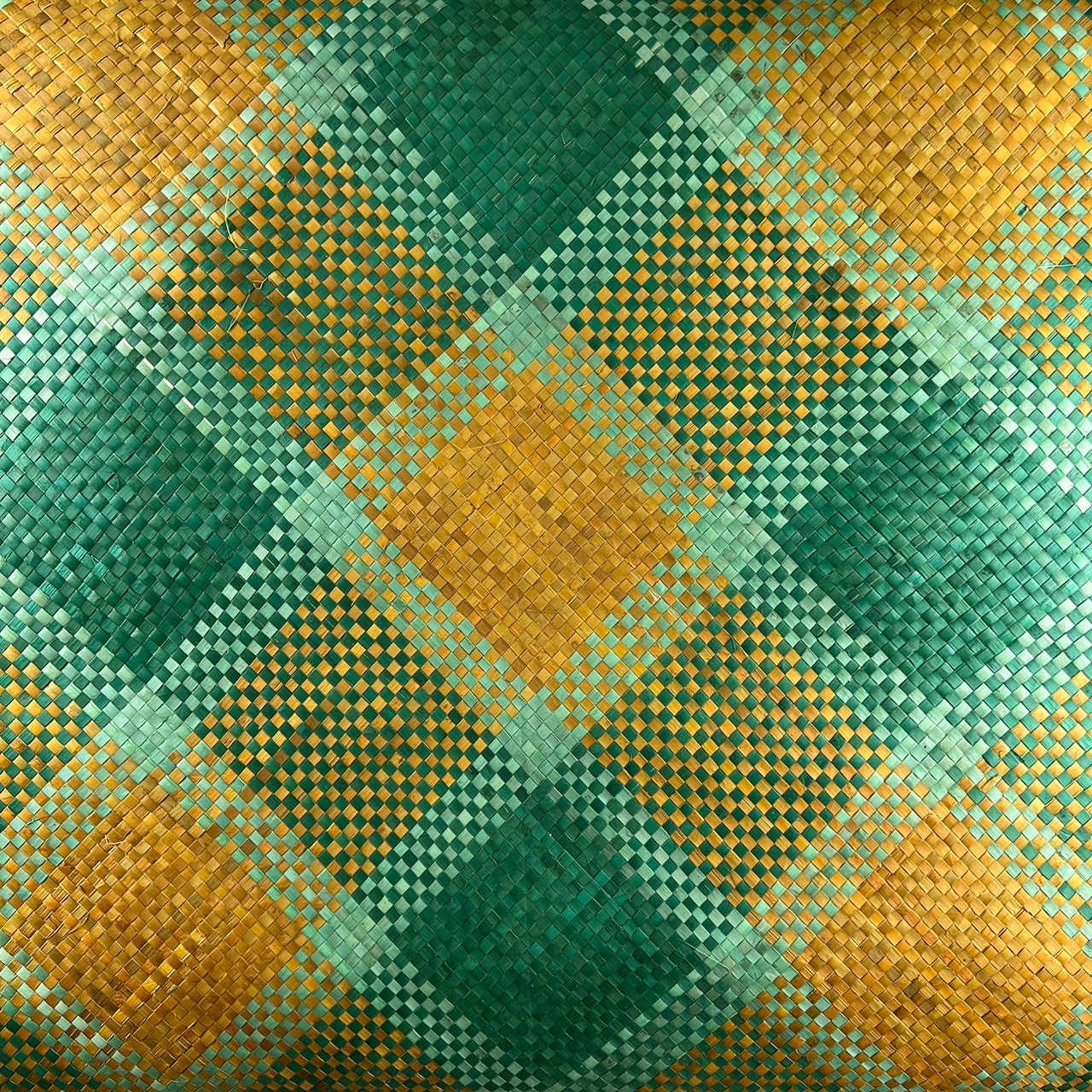 TIKAR ANYAMAN MENGKUANG