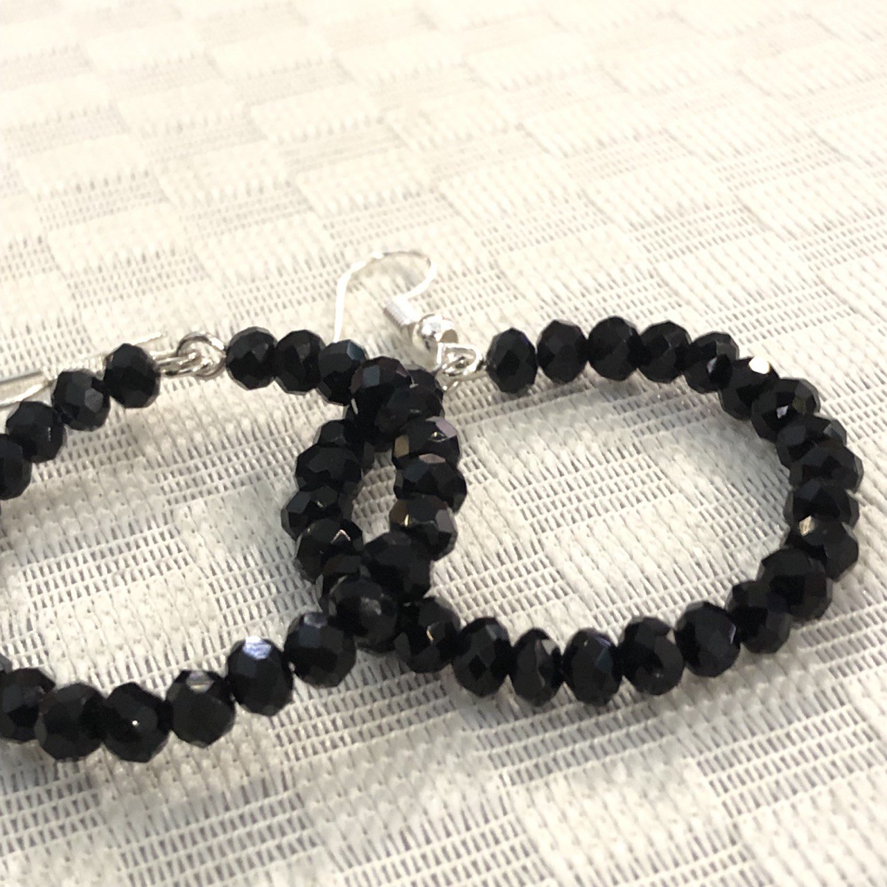 ANTING KRISTAL BULAT HITAM