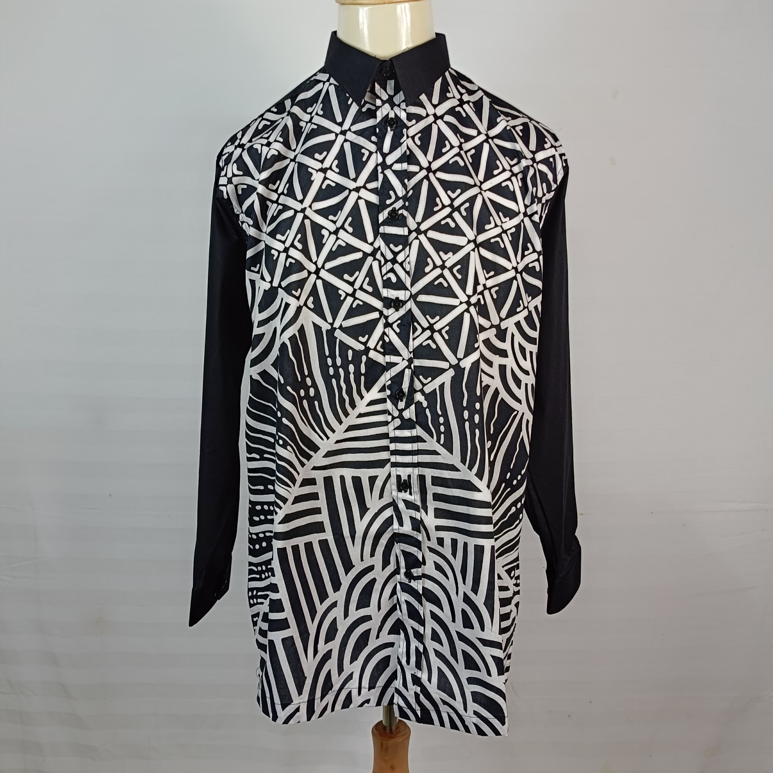 LONG SLEEVE BATIK MEN SHIRT