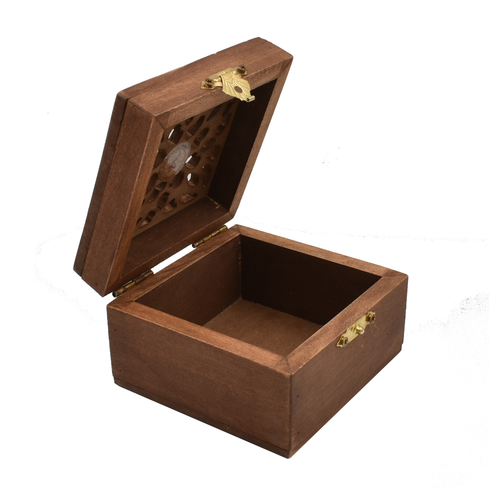 (PRE-ORDER) WOODEN GIFT BOX (L)