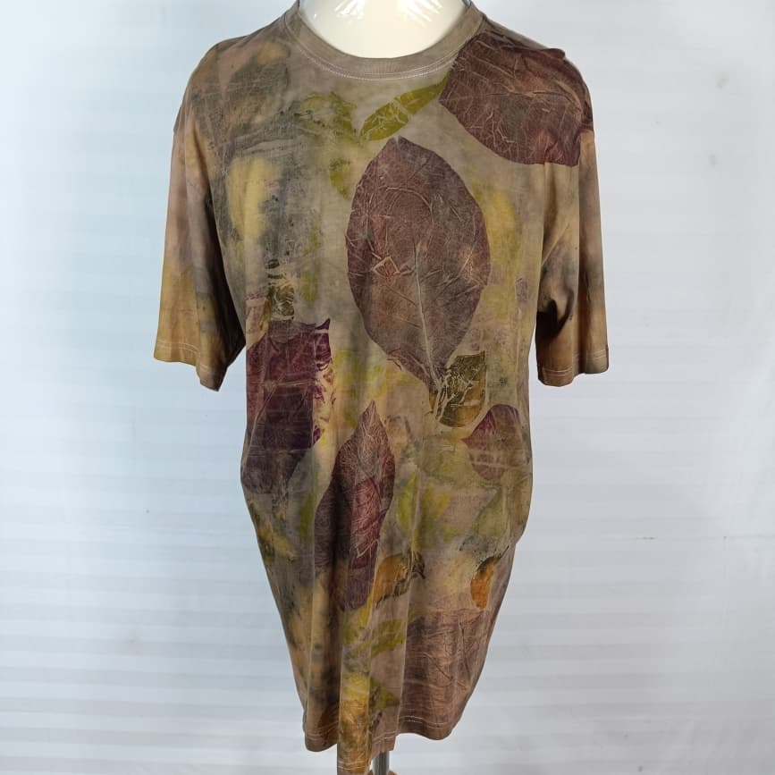 BATIK T-SHIRT ECOPRINT