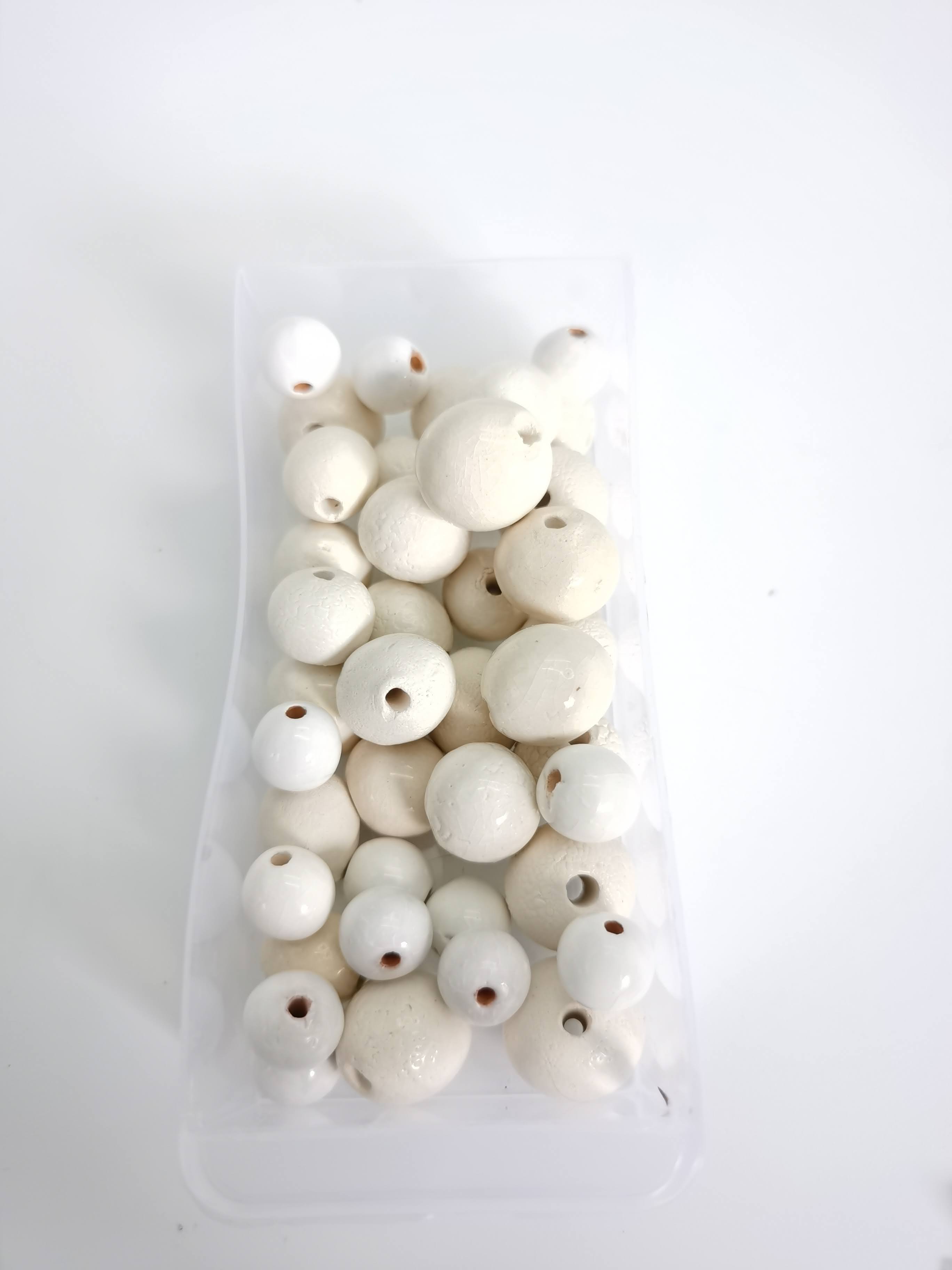 BRILLIANT WHITE CERAMIK BEADS