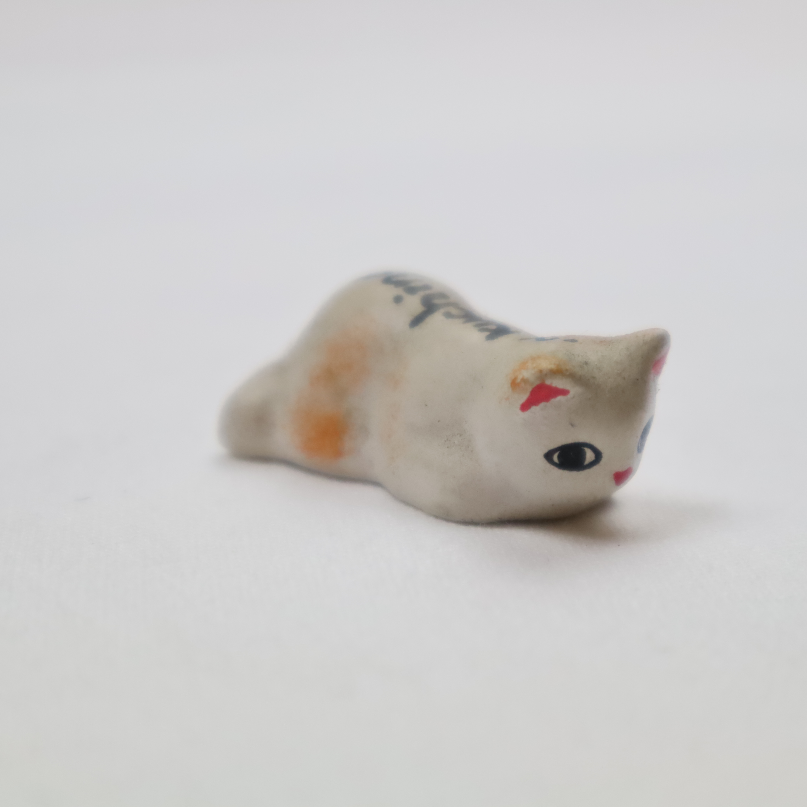 CERAMIC MINIATURE CAT