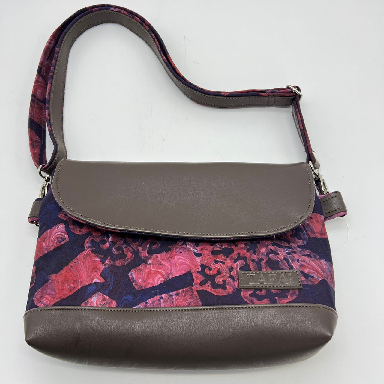 BATIK SLING BAG