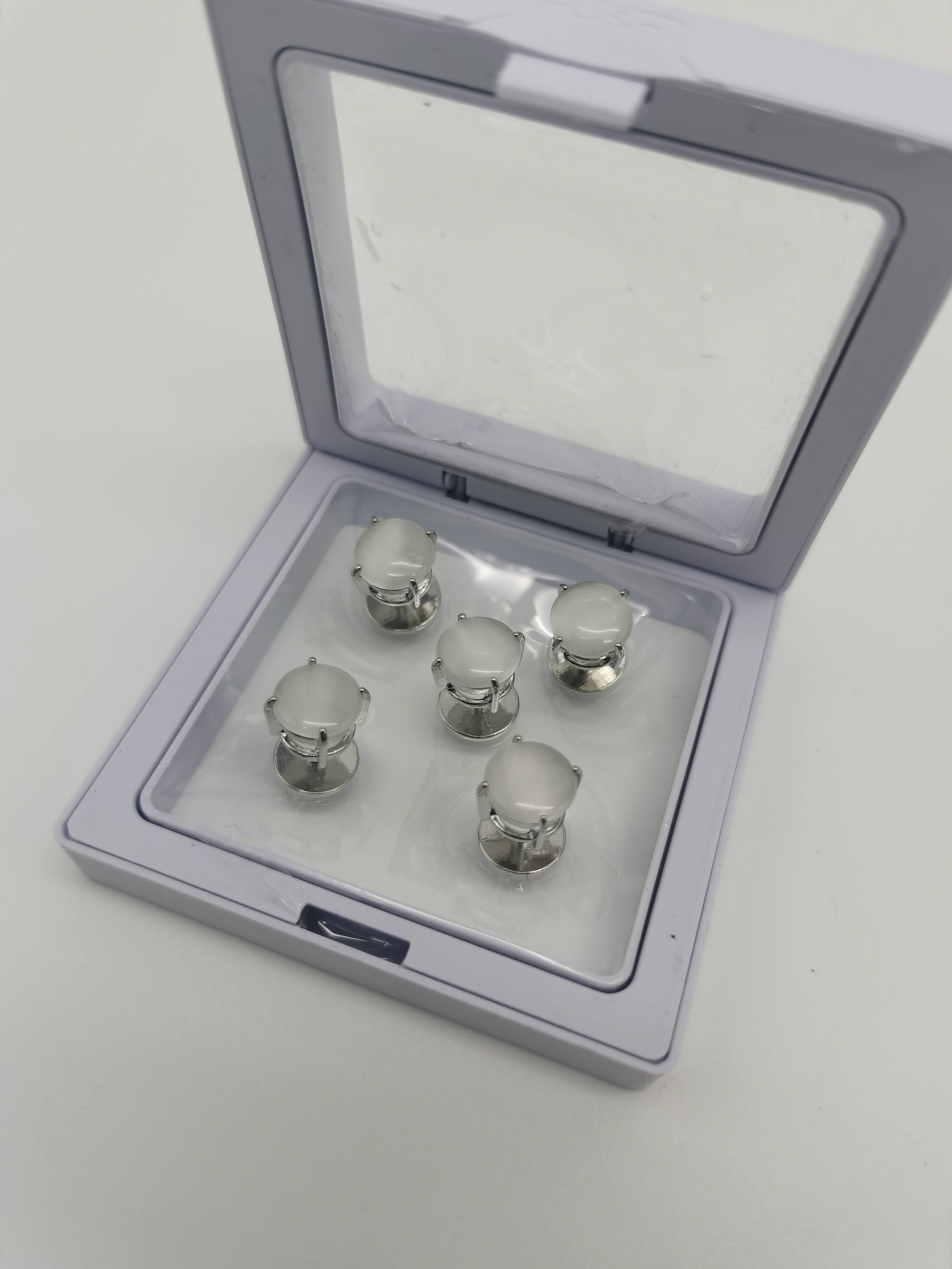 BUTANG BAJU MELAYU KECIL PUTIH