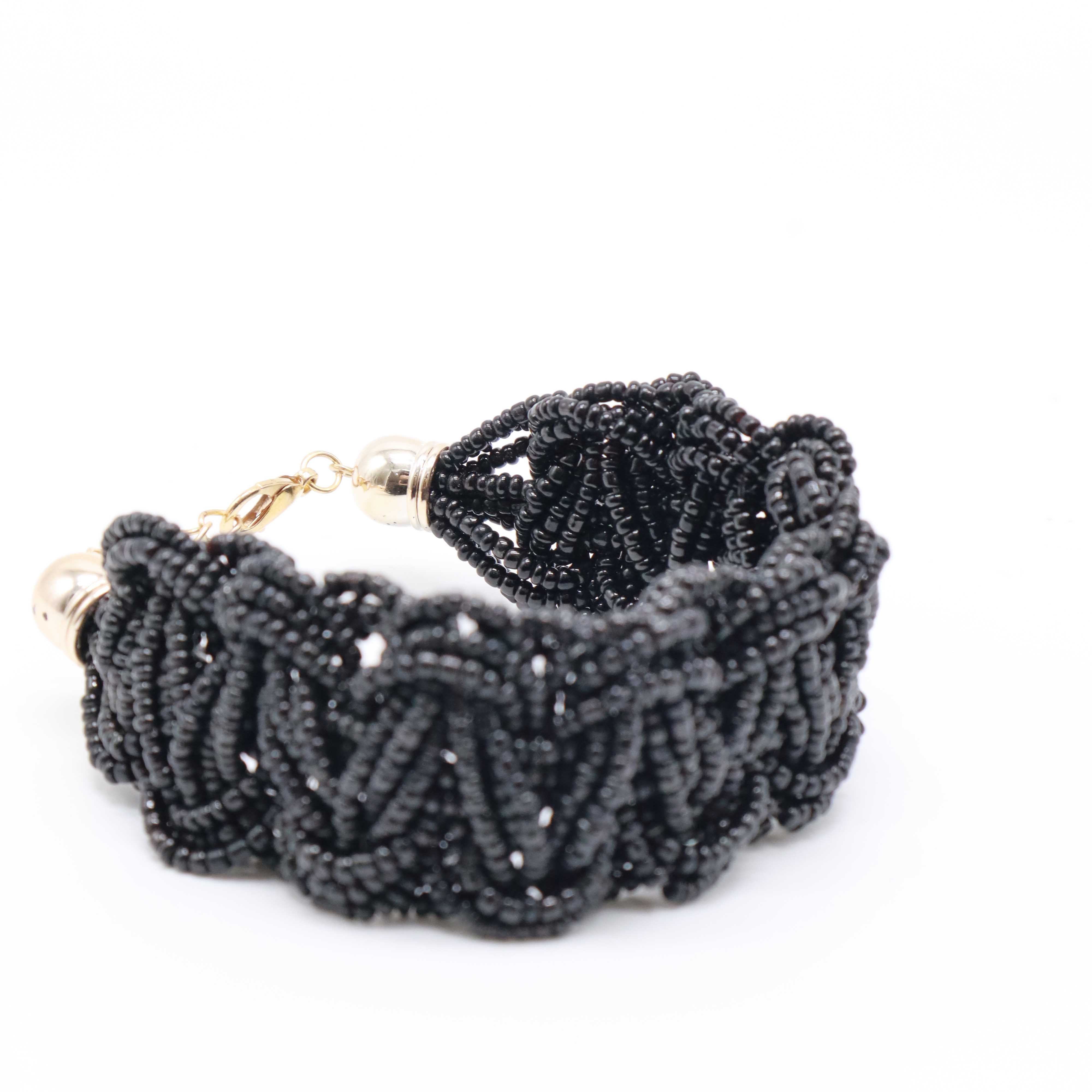 GELANG HITAM