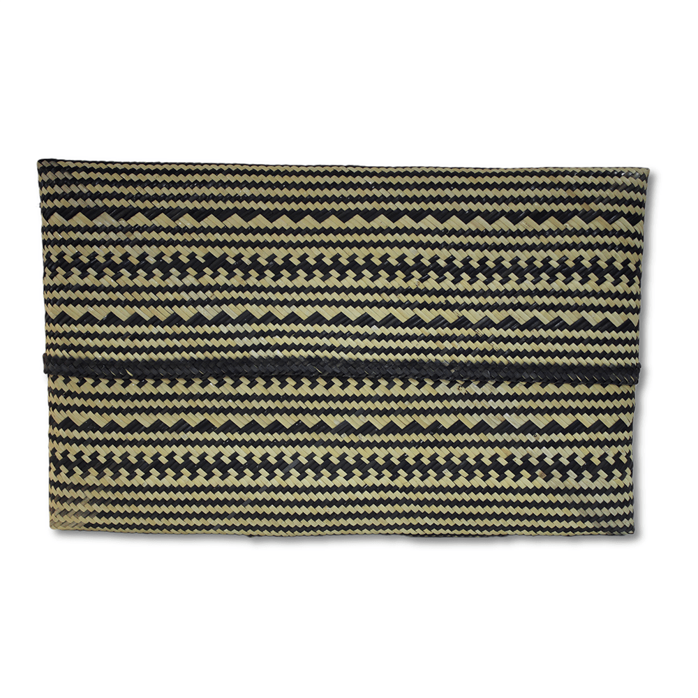 RATTAN CLUTCH BAG