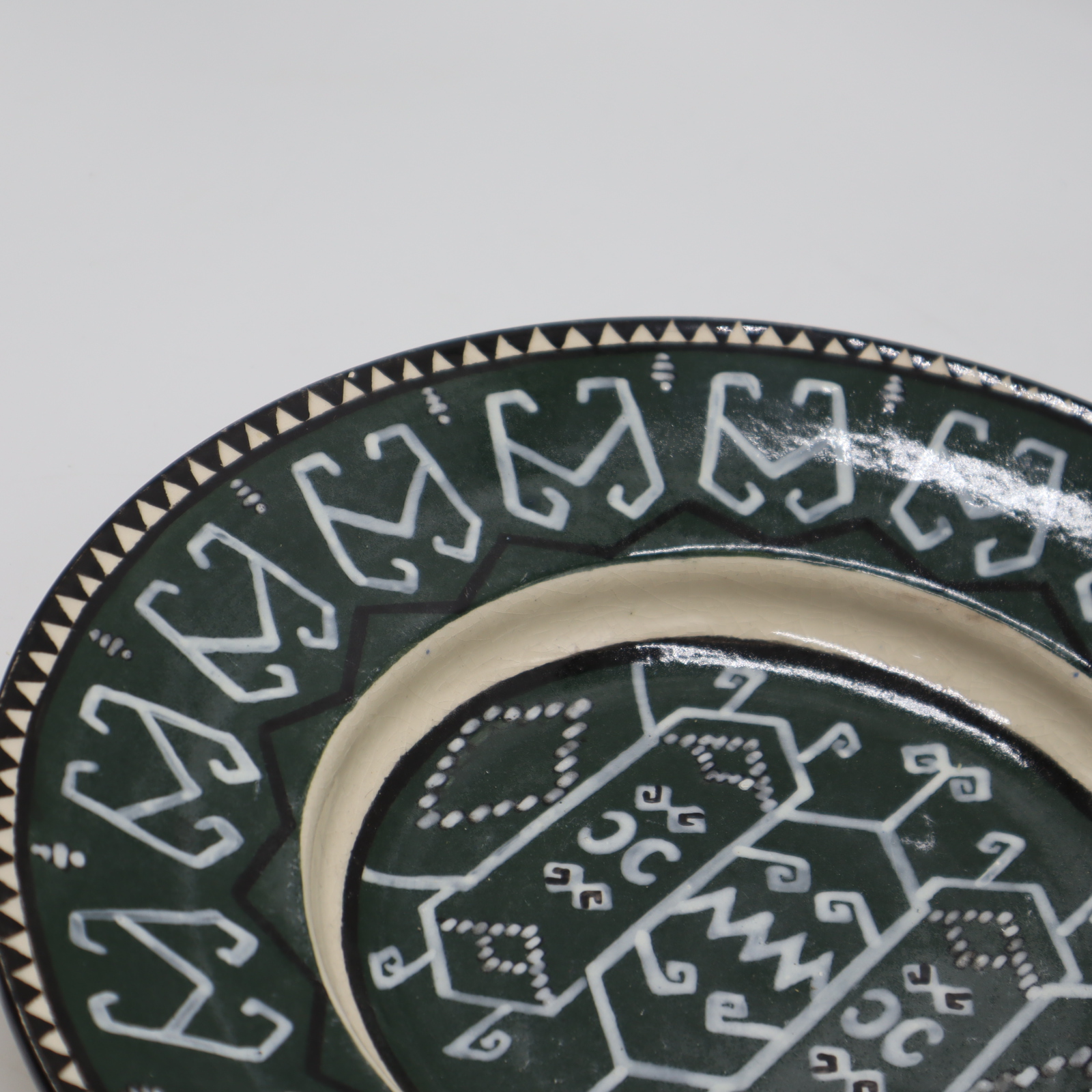 BORNEO CERAMIC PLATE