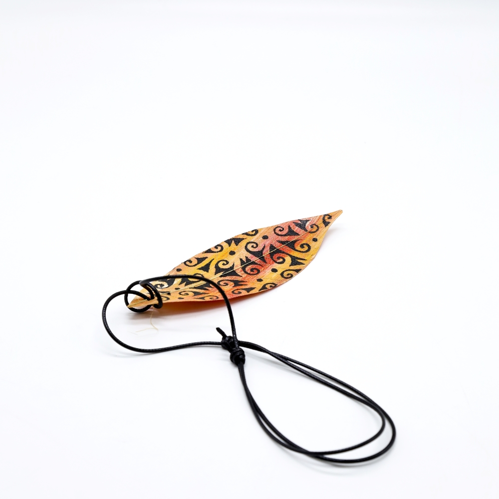 RUBBER LEAF NECKLACES