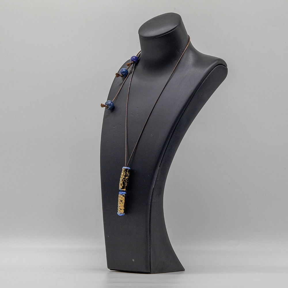 CERAMIC NECKLACE