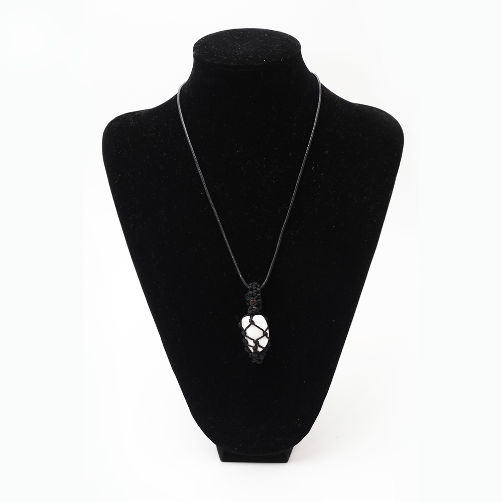 RANTAI PUTIH HOWLITE