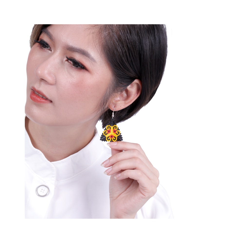 ANTING-ANTING MANIK SARAWAK