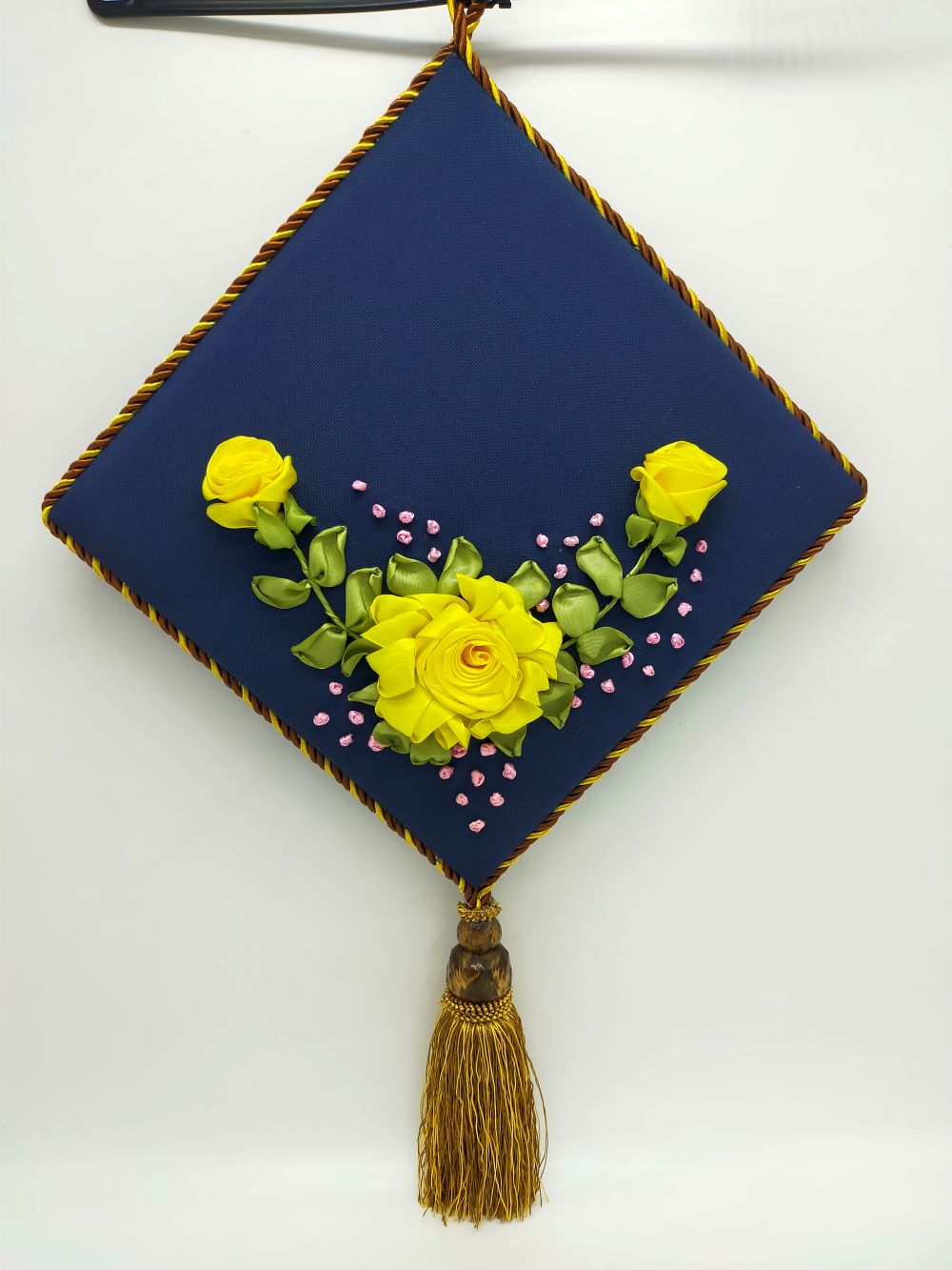 WALL HANGGING RIBBONYELLOW