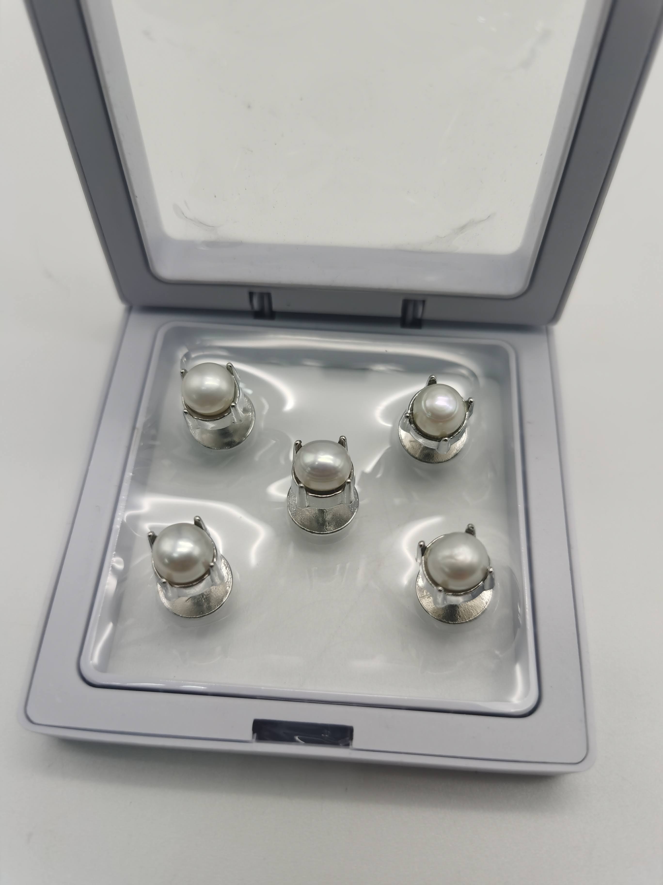 BUTANG BAJU MELAYU KECIL PEARL WHITE