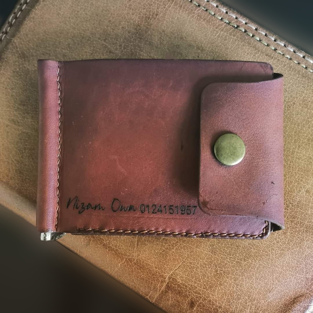 LEATHER MINIMALIST WALLET