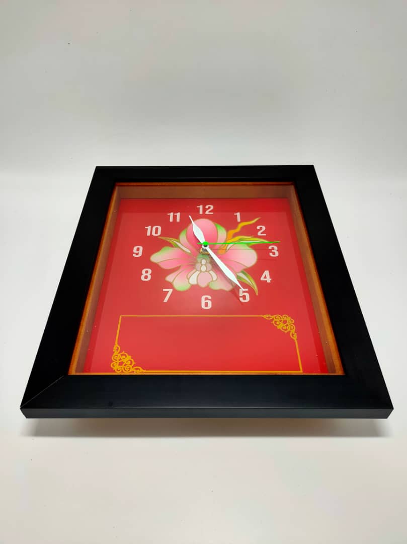 WALL CLOCK DECORATION AND GIFT