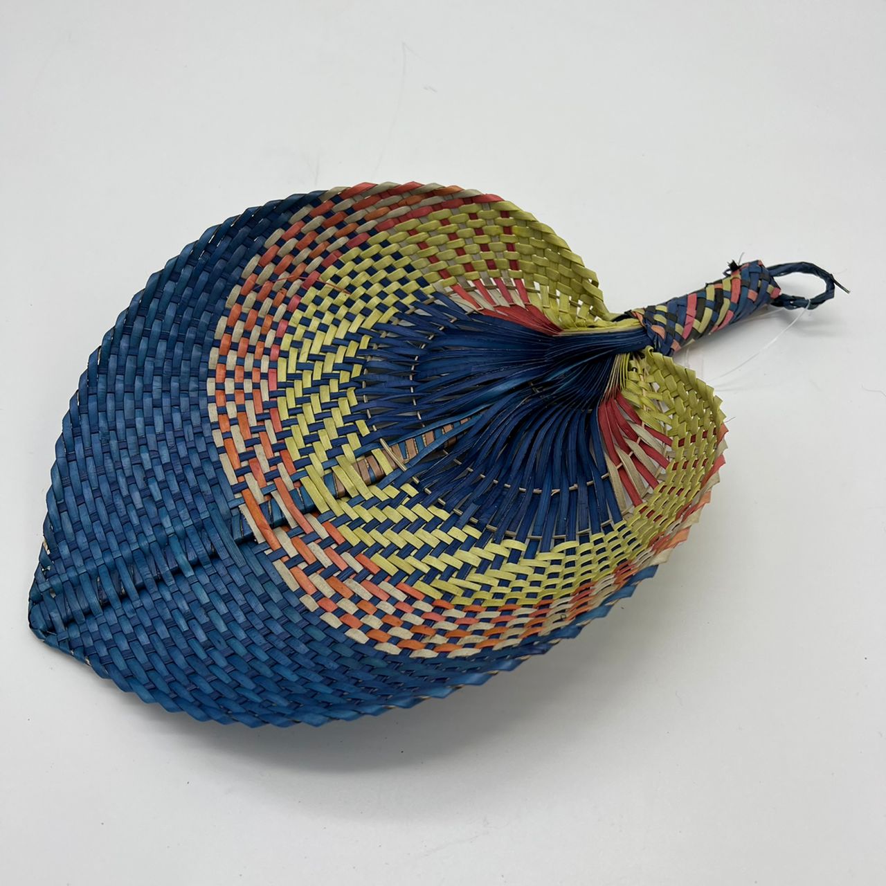 KIPAS ANYAMAN MENGKUANG