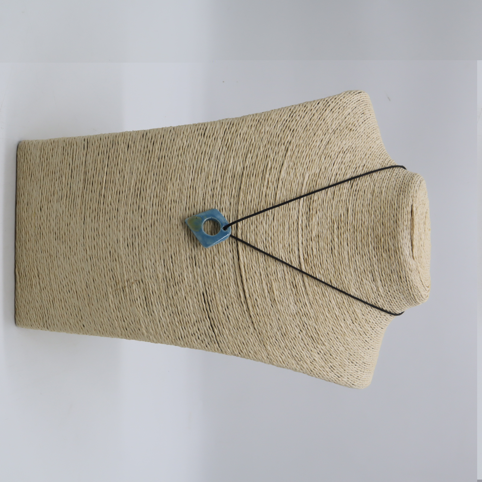 RANTAI MANIK LOKET SERAMIK