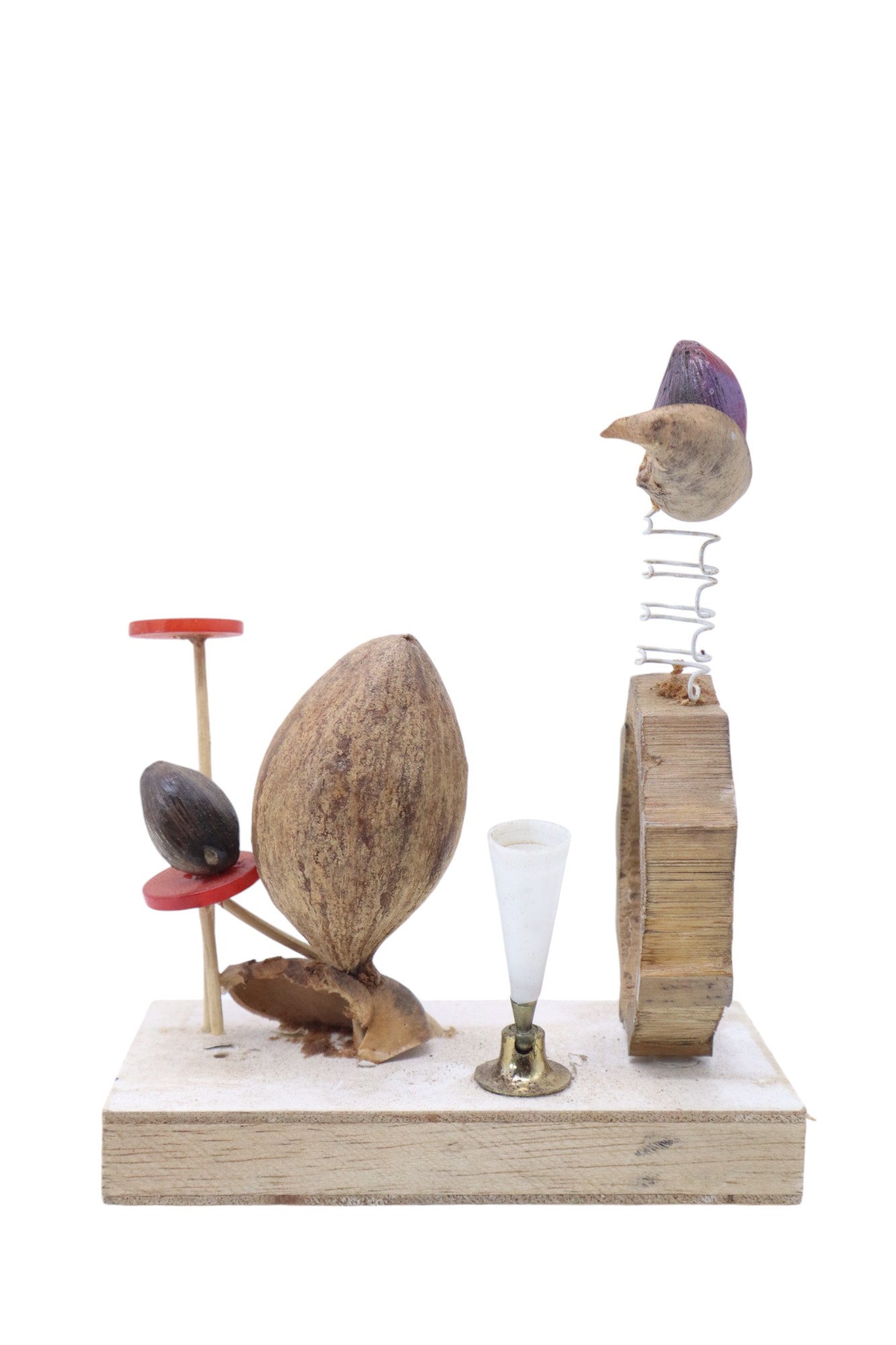 ARCA HIASAN KAYU DAN TEMPURUNG