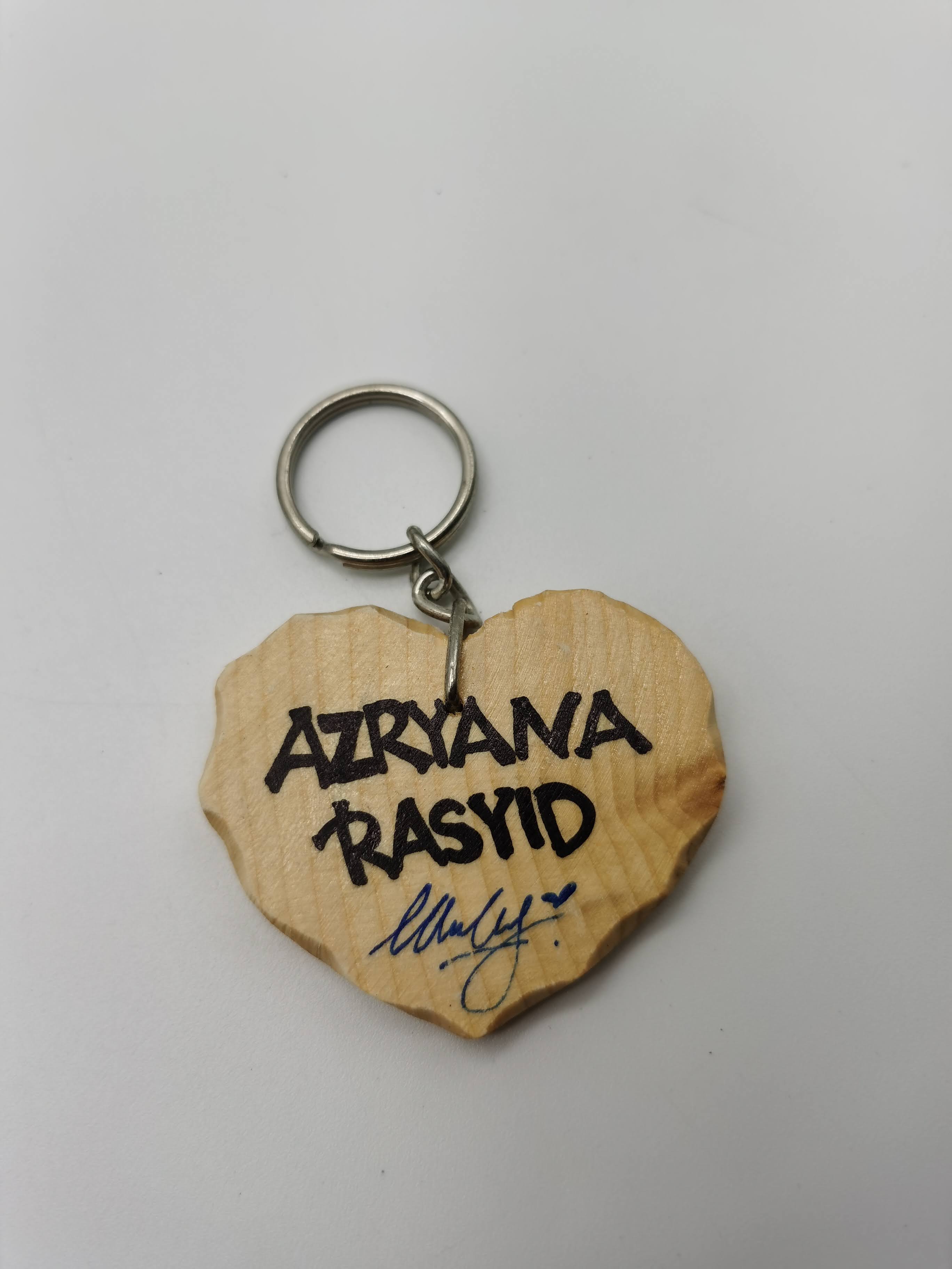 KEYCHAIN LOVE SET NAMA