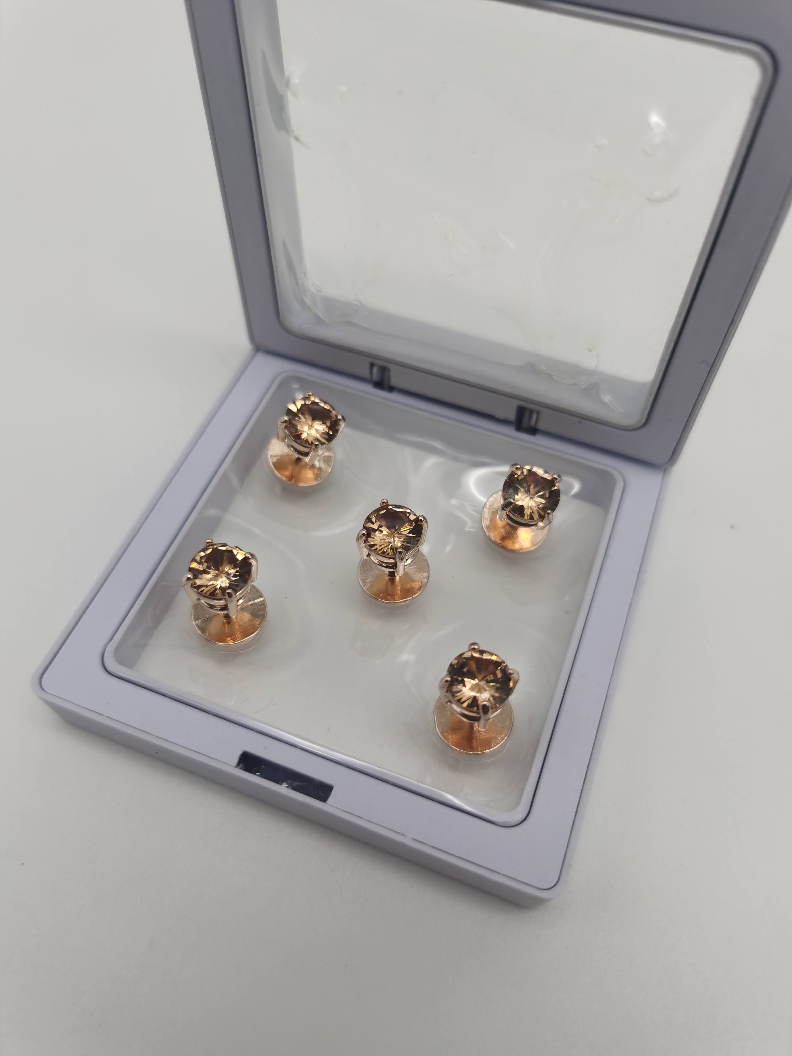 BUTANG BAJU MELAYU KECIL KRISTAL BROWN