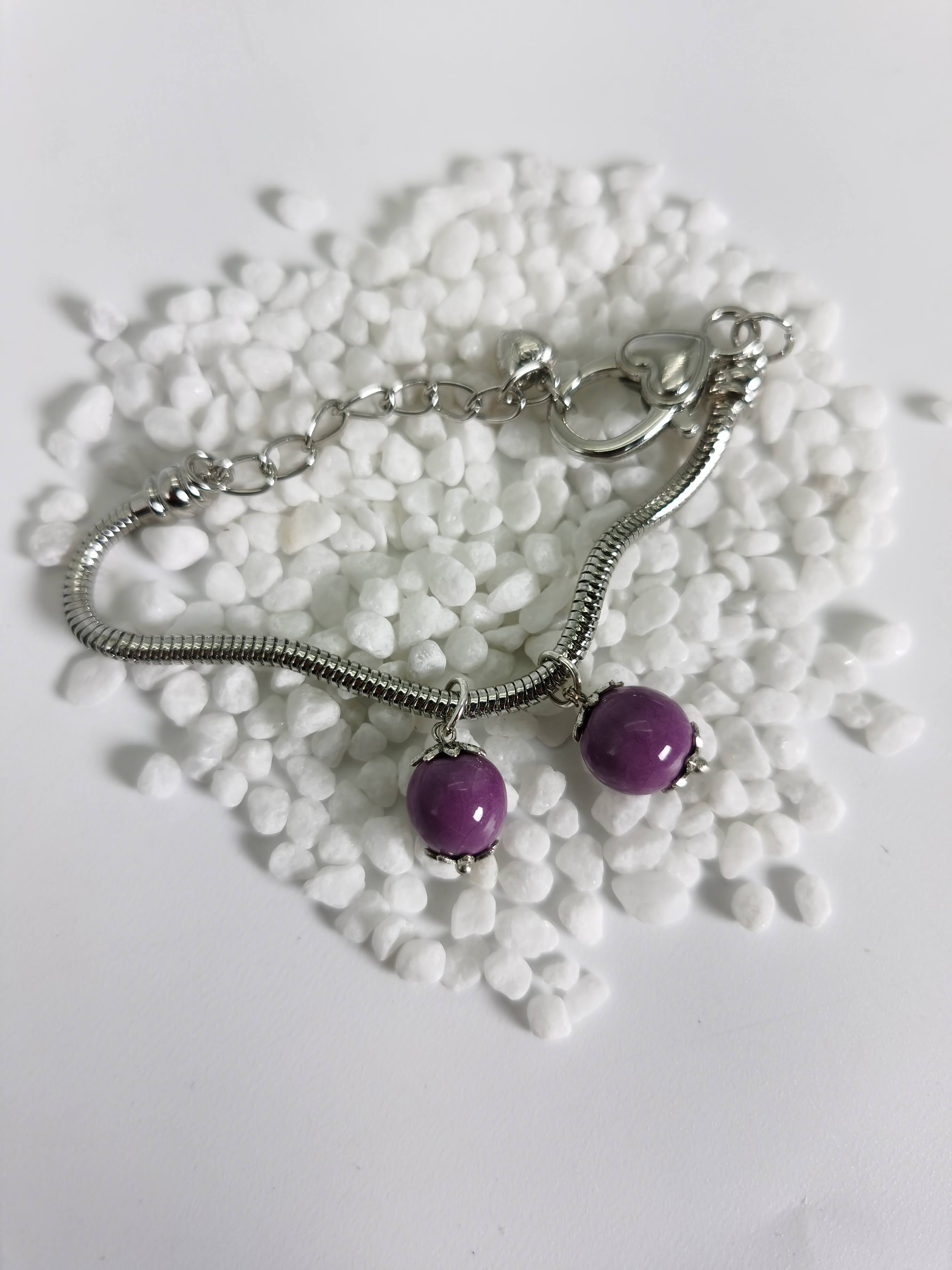 BRILLIANT WHITE CEGRAPES KISS CERAMIC DESIGN SIMILAR TO PANDORARAMIC DESIGN SIMILAR TO PANDORA