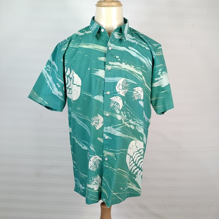 SHORT SLEEVE BATIK MEN SHIRT