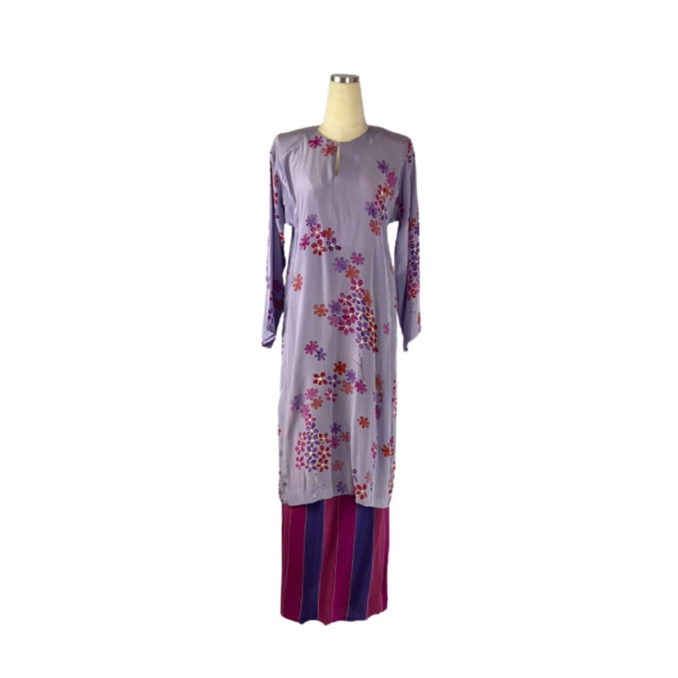 BAJU KURUNG PESAK