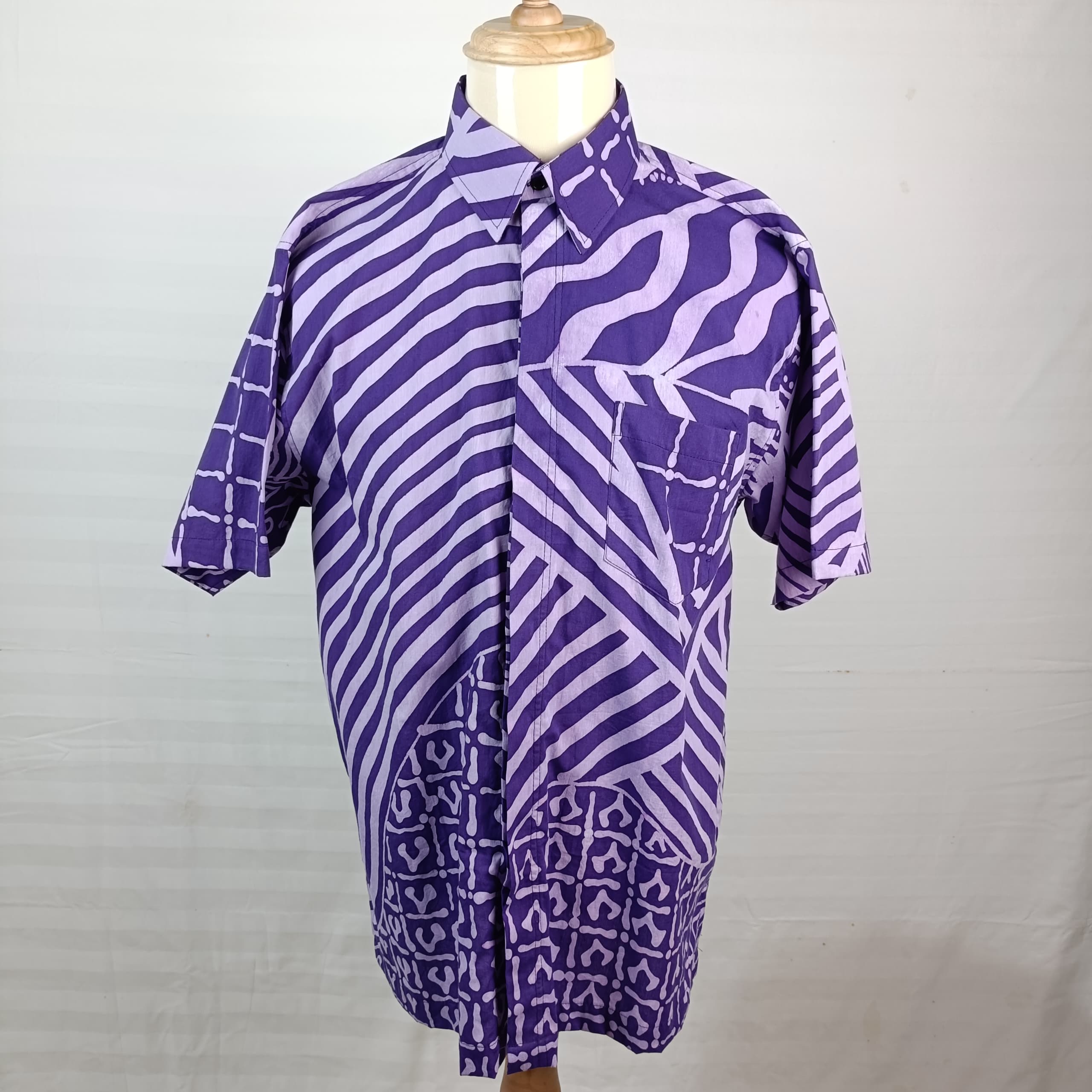 SHORT SLEEVE BATIK MEN SHIRT