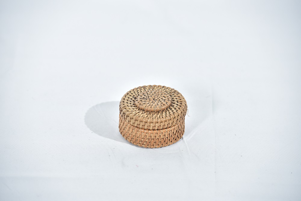 SELAPA ANYAMAN RIBU-RIBU