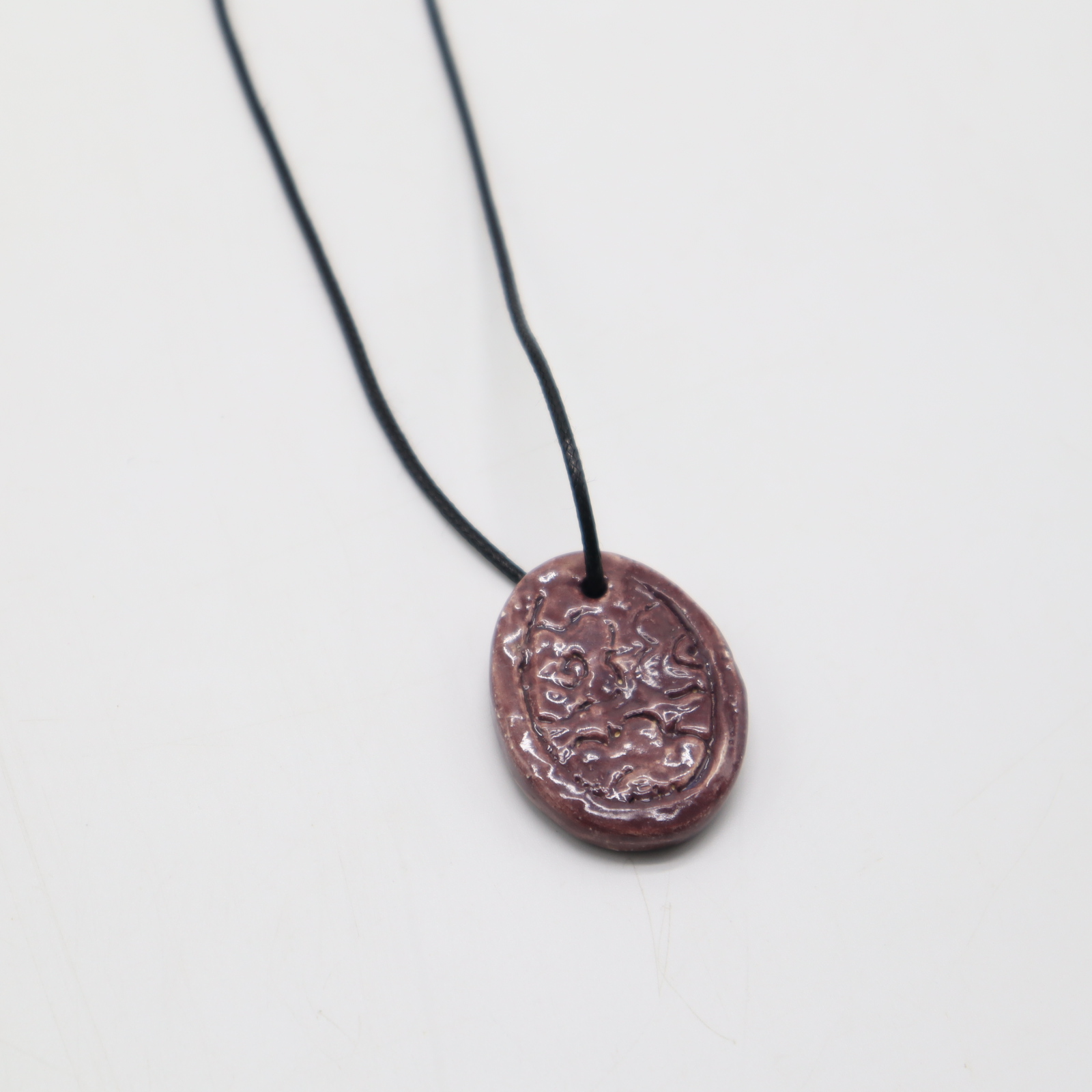 CERAMIC  PENDANT NECKLACE