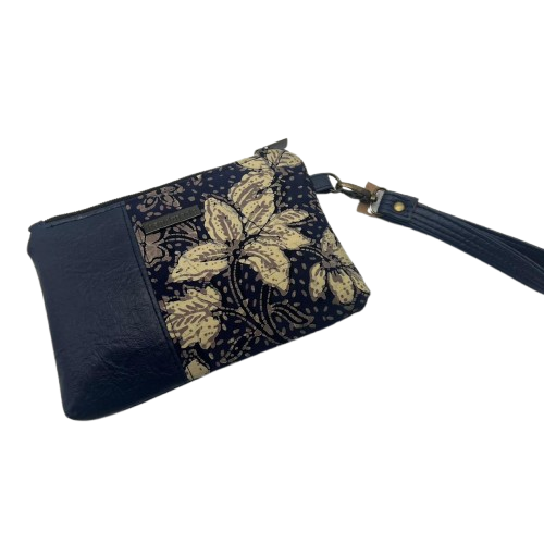 BATIK WRISTLET BAG