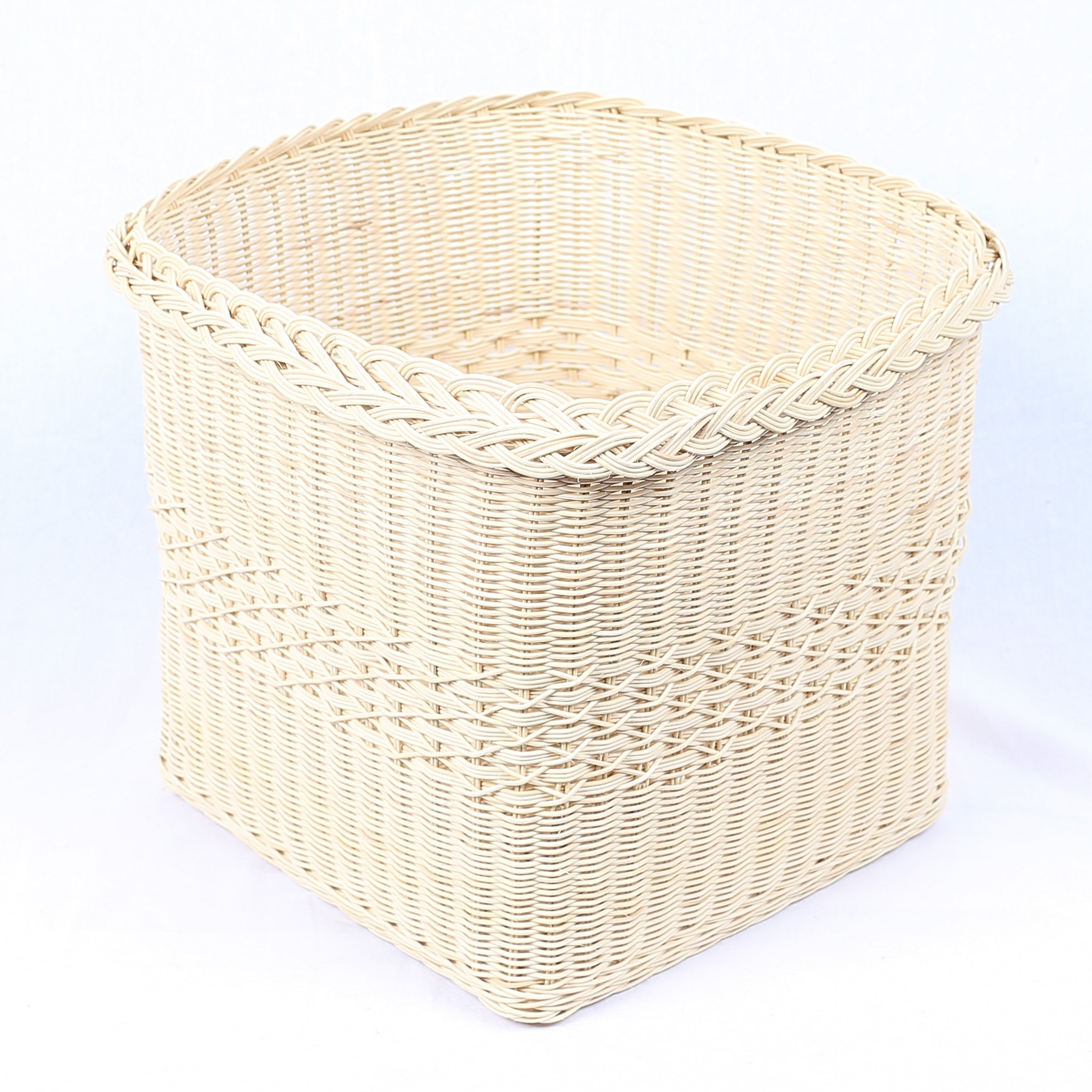 BAKUL DOBI EMPAT SEGI