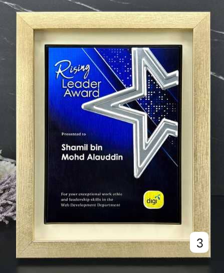 GLORY PLAQUE WITH GOLD PLATED PEWTER