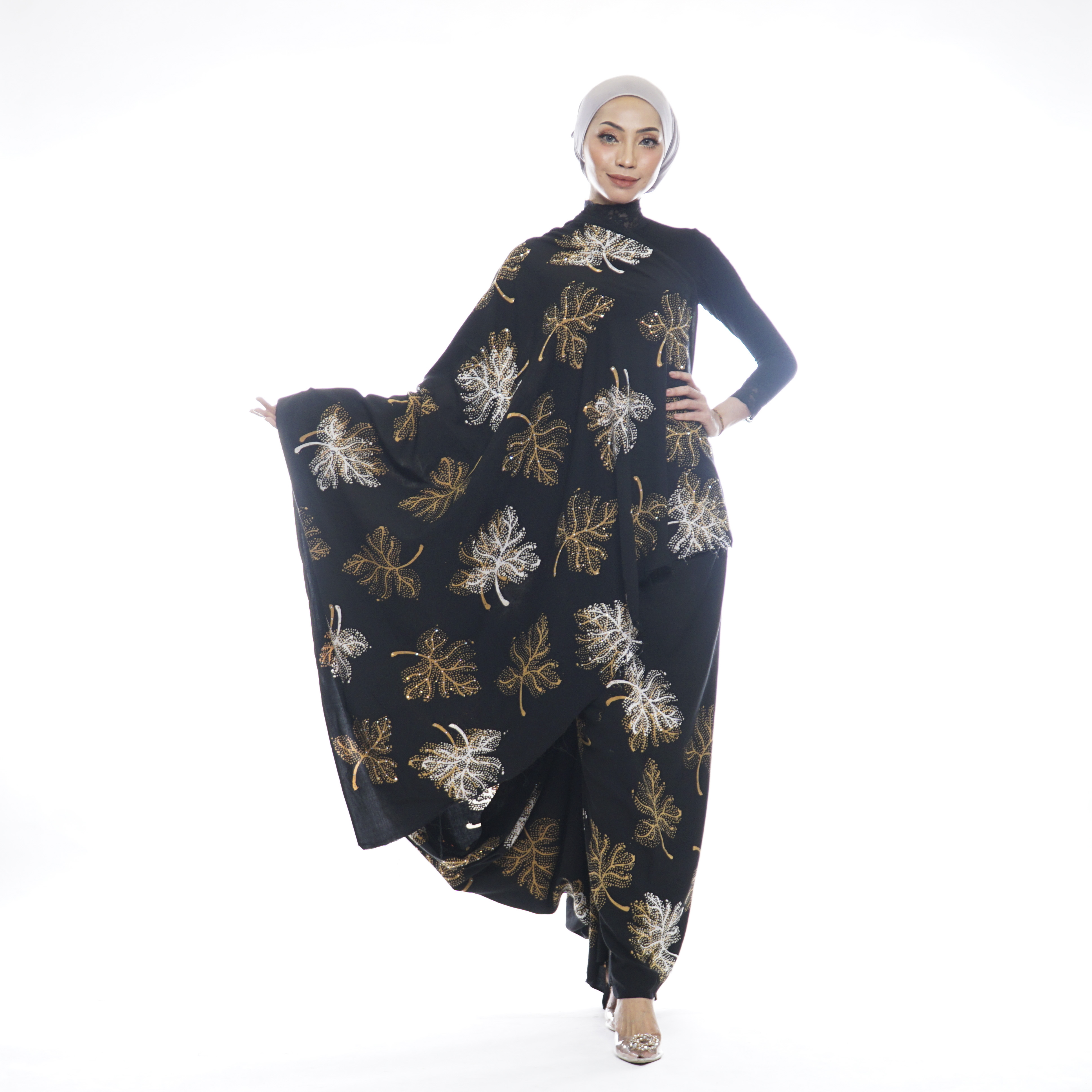 KAIN PASANG (BERMANIK)