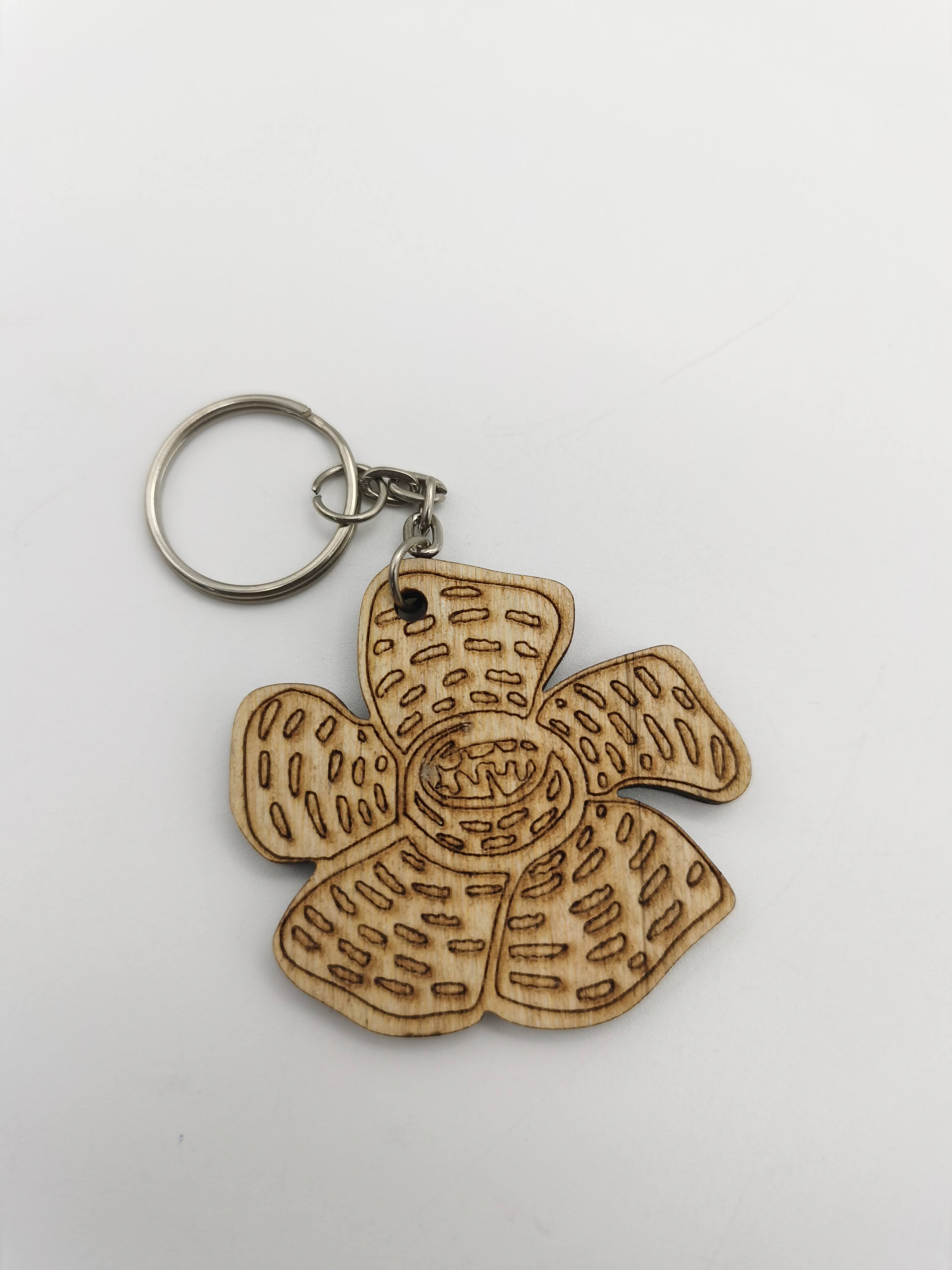 WOOD KEYCHAIN RAFFLESIA