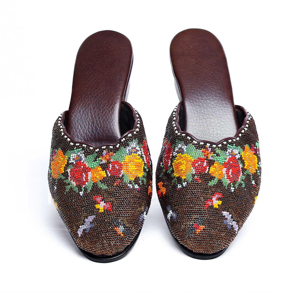 (PRE-ORDER) KASUT MANIK BERTUTUP DEPAN  SAIZ 10 (MANIK HALUS)