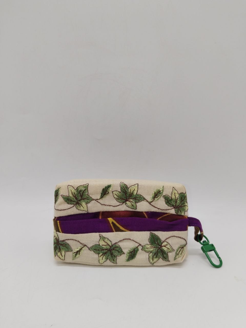 EMBROIDERY TISSUE COVER