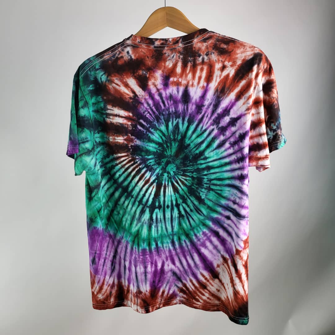 T SHIRT TYE & DYE