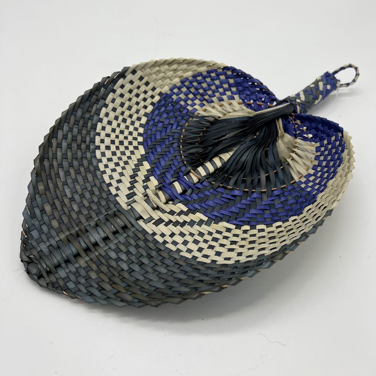 KIPAS ANYAMAN MENGKUANG