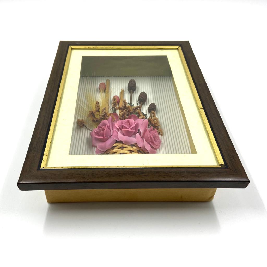 DRIED FLOWERS FRAME DECORATION