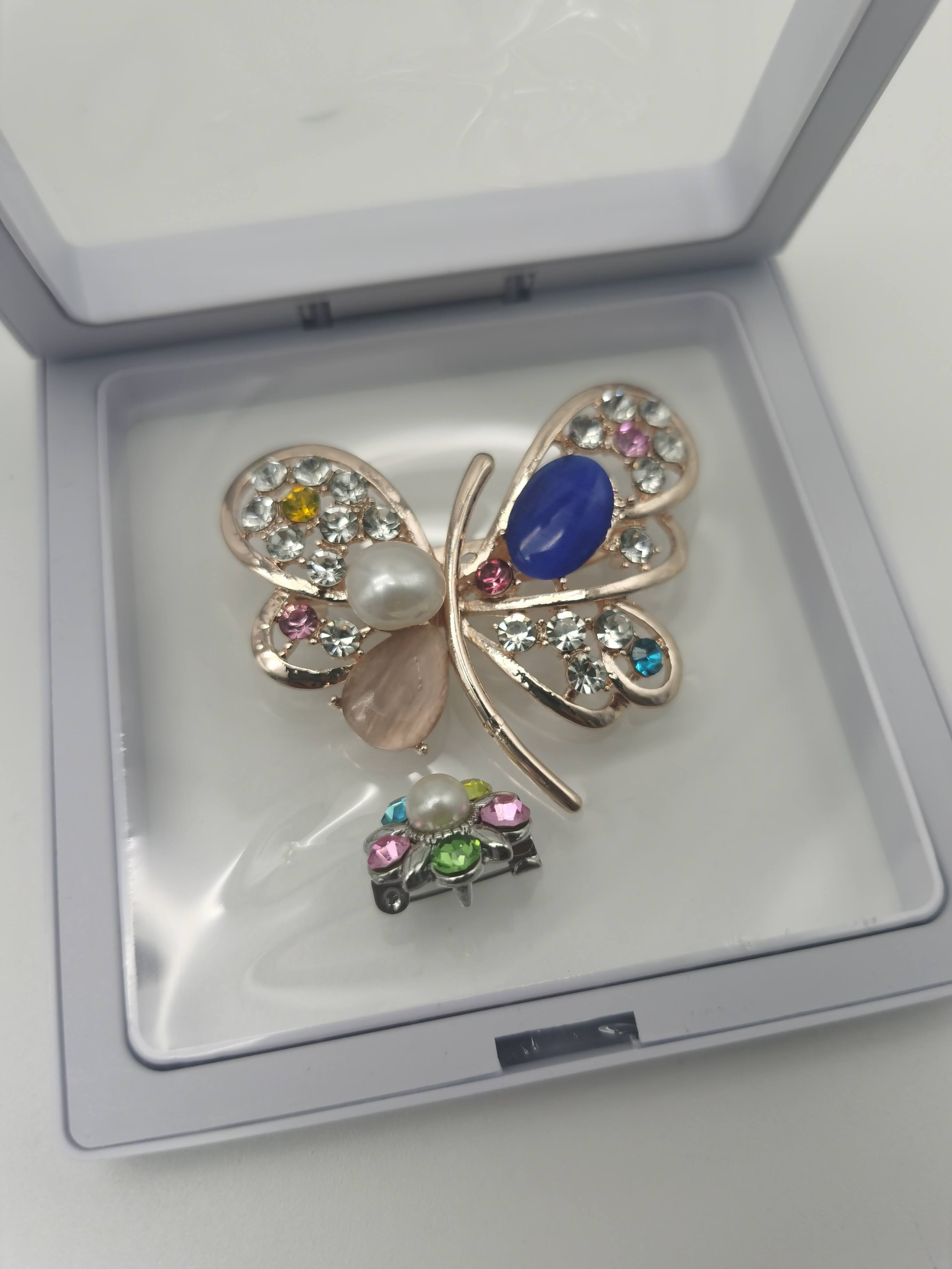 BROOCH PEARL CAT EYES